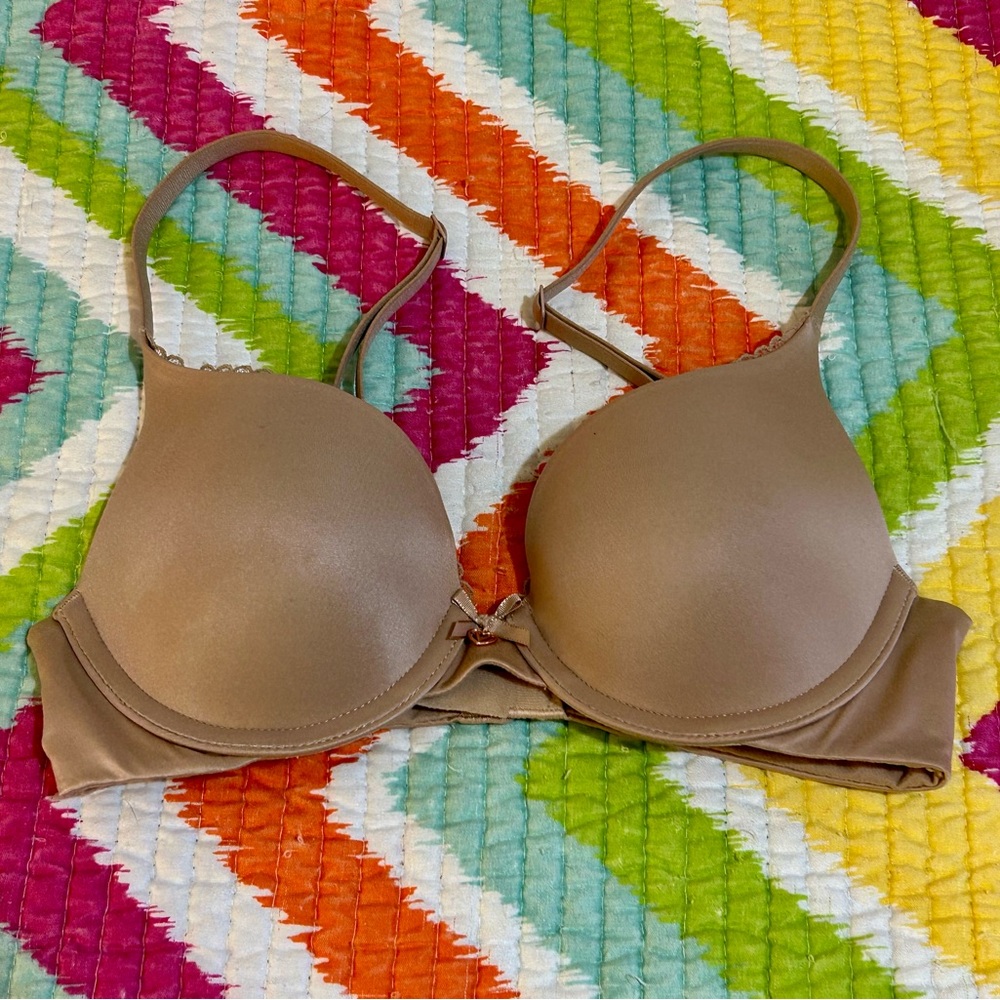 Victoria’s Secret Perfect Shape Smooth Push-up Bra 30B Praline
